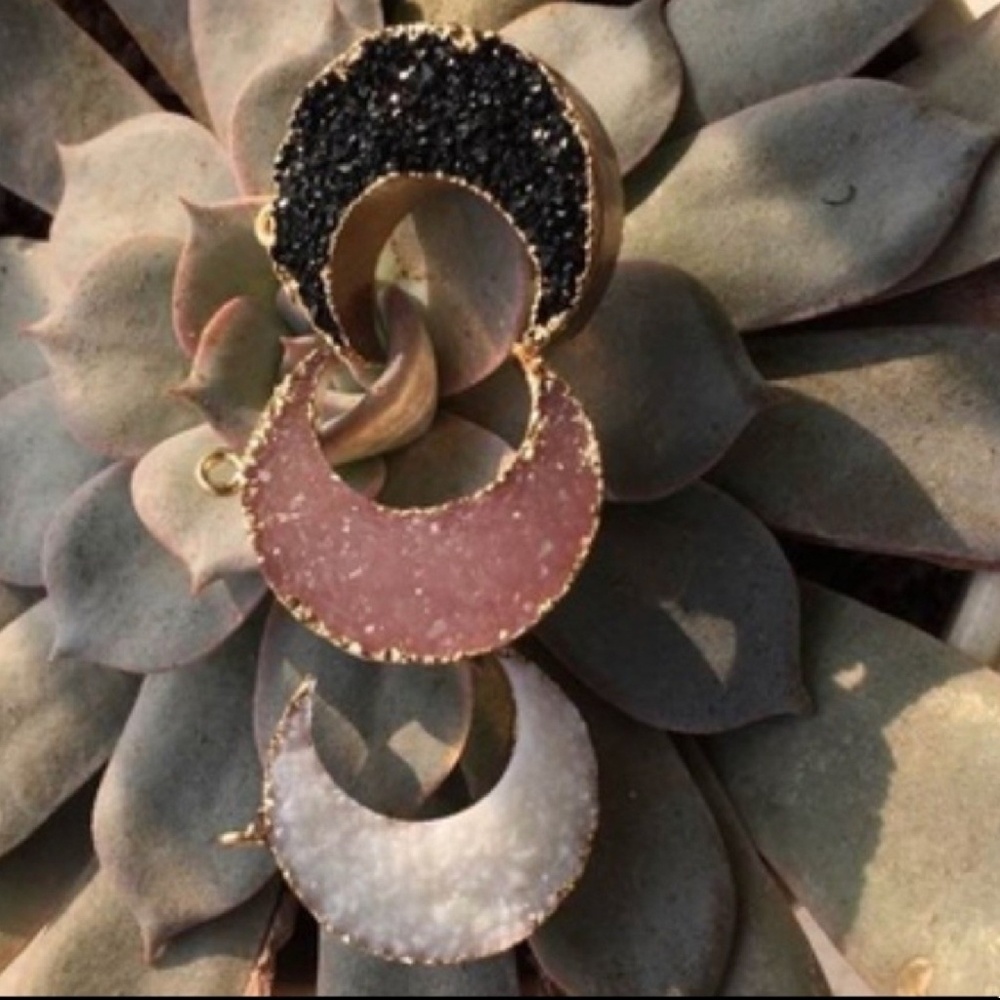 NEW, Druzy Moon Pendant Necklace, COLOR: white